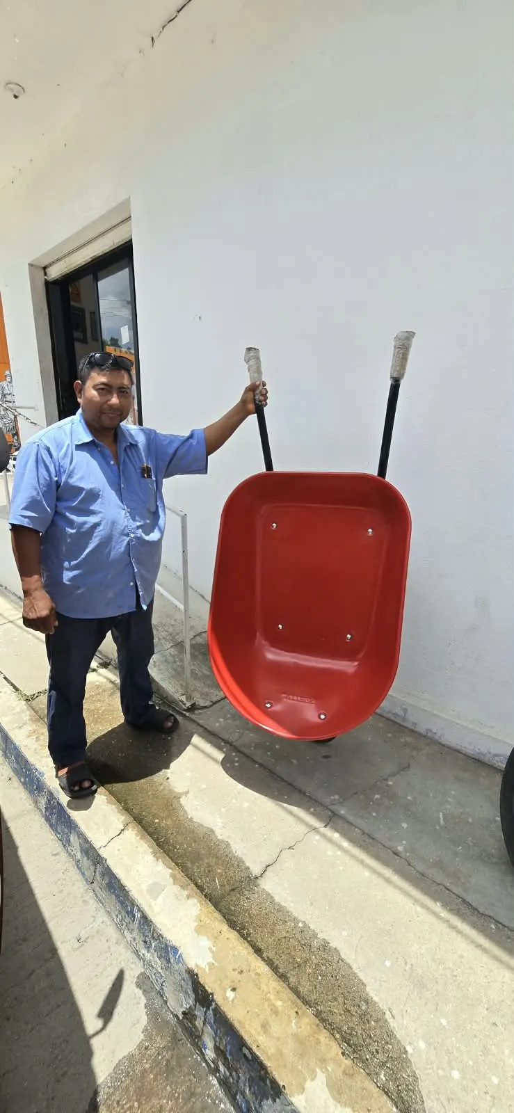 Socio REDFE con herramienta para su proyecto
